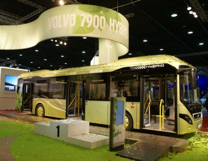 BUSWORLD 2011: Světová premiéra městského autobusu  Volvo 7900 v hybridní verzi