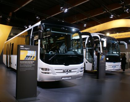 BUSWORLD 2011: Nový doubledecker Neoplan Skyliner a expozice MAN - Neoplan