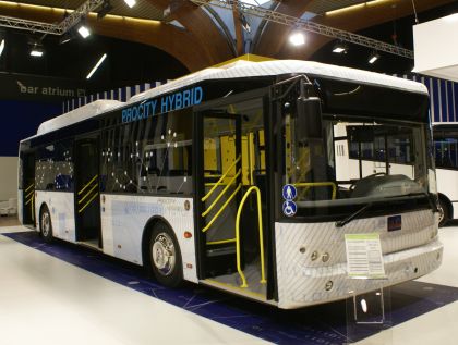BUSWORLD 2011: Expozice tureckého BMC obsahovala i hybridní městský autobus