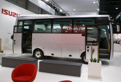 BUSWORLD 2011: Turecký výrobce spolupracující s japonským motorářem ISUZU