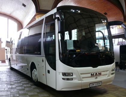 CZECHBUS: Záběry autobusů Irisbus Iveco, Solaris, MAN, Neoplan, Scania, Volvo,