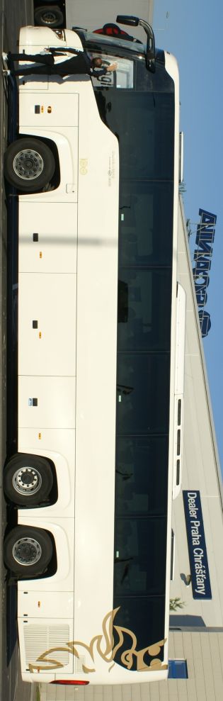 Scania Touring HD se na testovacím evropském turné při zastávce v Praze