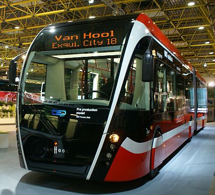 BUSWORLD 2011: Platforma Van Hool ExquiCity  - opravdu krásný trolejbus