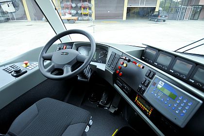 BUSWORLD 2011: Platforma Van Hool ExquiCity  - opravdu krásný trolejbus