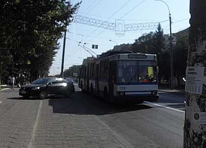 Pohlednice z Ukrajiny: Rivne a Lvov - Trolejbusy nejen Škoda 9Tr