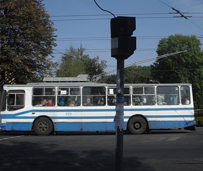 Pohlednice z Ukrajiny: Rivne a Lvov - Trolejbusy nejen Škoda 9Tr