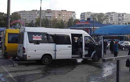 Pohlednice z Ukrajiny: Rivne a Lvov - záběry z autobusových nádraží