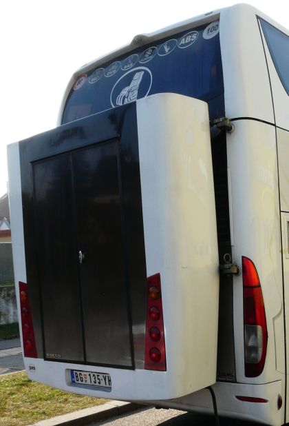 Zajímavá nástavba ***** autokaru - doubledeckeru ATOMIC IX na podvozku Volvo