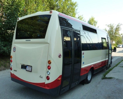 Malokapacitní městské autobusy na stlačený zemní plyn First CNG pro Jihlavu