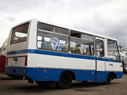 11. Zlatý bažant obrazem pošesté: Malý autobus Ikarus na podvozku Avia