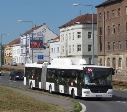 ČSAD autobusy Plzeň testuje  kloubový autobus SOR na CNG na lince 55