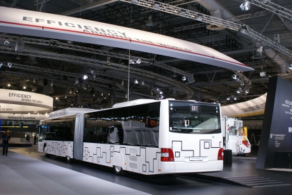 Z veletrhu IAA  Hannover 2012 II: Leporelo 45 záběrů