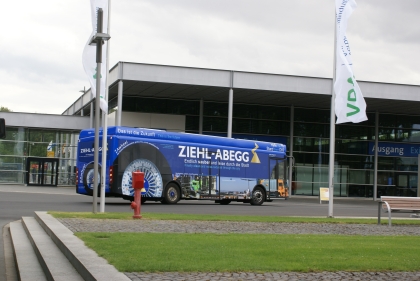 Z veletrhu IAA Hannover 2012 II: Leporelo 45 záběrů