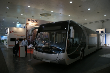 Z veletrhu IAA Hannover 2012 II: Leporelo 45 záběrů
