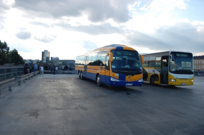 Z prohlídky autobusového nádraží Brno - Zvonařka. Parkování na střeše a zázemí