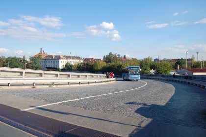 Z prohlídky autobusového nádraží Brno - Zvonařka. Parkování na střeše a zázemí 