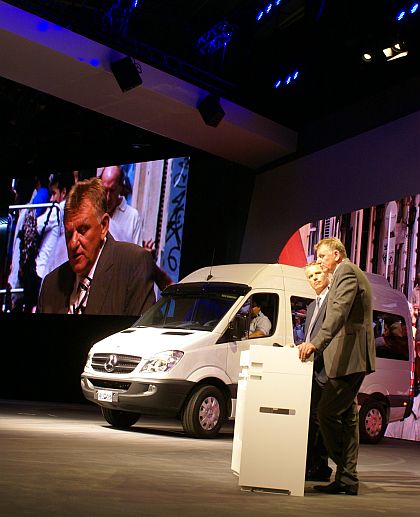 IAA  Hannover VI. : Mercedes-Benz v rámci rozsáhlé expozice Daimler: