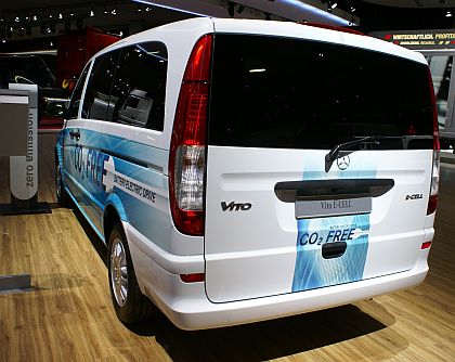 IAA Hannover VI. : Mercedes-Benz v rámci rozsáhlé expozice Daimler: