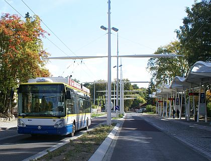 Moderní terminál pro autobusy  slouží nově cestujícím v Mariánských Lázních