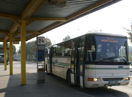 Z autobusového nádraží v Rožnově pod Radhoštěm: