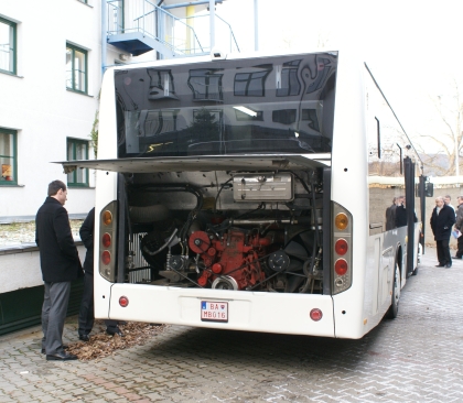 Společnost BUS TRADE představila městský a linkový autobus Yutong v Berouně