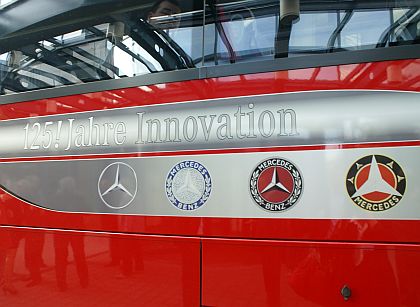 IAA Hannover XII. - poločas: Mercedes-Benz, Setra a fotbal