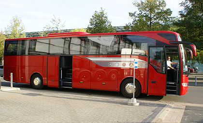 IAA Hannover XII. - poločas: Mercedes-Benz, Setra a fotbal