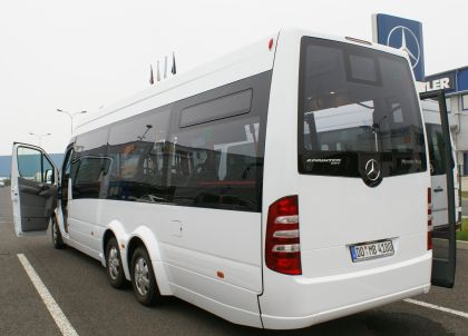Tříosý Mercedes-Benz Sprinter City 77 na návštěvě v Praze