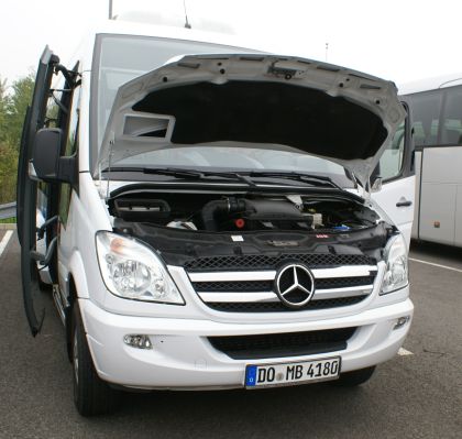 Tříosý Mercedes-Benz Sprinter City 77 na návštěvě v Praze