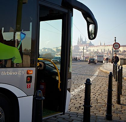 Prezentace elektrobusu Solaris Urbino 8,9 v Praze v předvečer veletrhu Czechbus