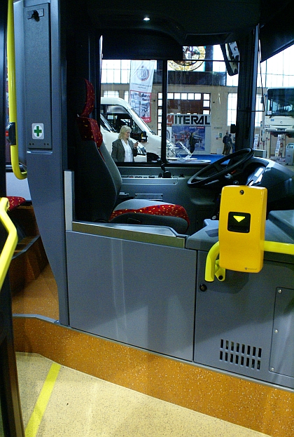 BUSportál a CZECHBUS 2012: Premiéra třídvéřového městského autobusu