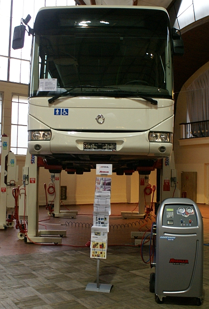 BUSportál a CZECHBUS 2012: Servis a vybavení - ANVI TRADE - RTO a podlahy Altro 
