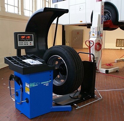 BUSportál a CZECHBUS 2012: Servis a vybavení - ANVI TRADE - RTO a podlahy Altro