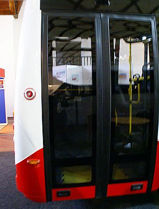 BUSportál a CZECHBUS 2012: Elektrobus EVC First na podvozku Iveco Daily 