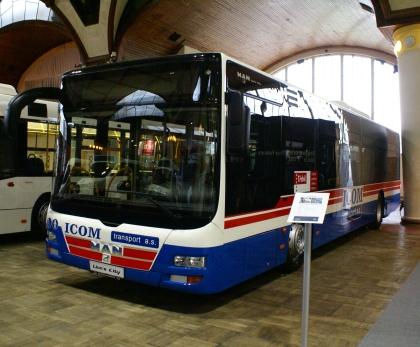 BUSportál a CZECHBUS 2012: Česká premiéra 'kombi' autobusu Neoplan Jetliner