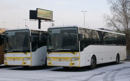 Úvodní záběry: Mercedes-Benz CapaCity  pro Bratislavu na zastávce v Praze