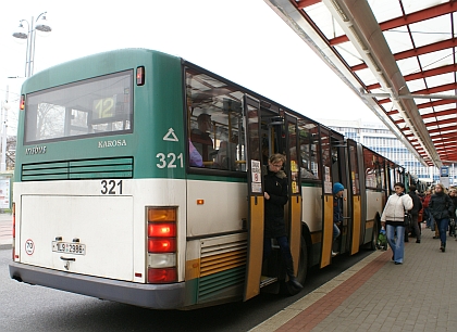 Terminál Fügnerova je živým dopravním uzlem v centru města