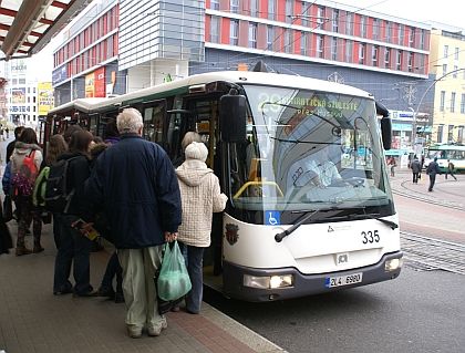 Terminál Fügnerova je živým dopravním uzlem v centru města