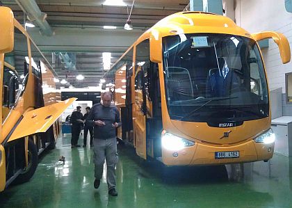 Aktuálně ze Španělska: Žluté autokary odjíždějí do České republiky 