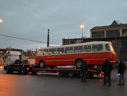 Včera dorazil do Plzně zrenovovaný autobus Škoda 706  RTO PMDP