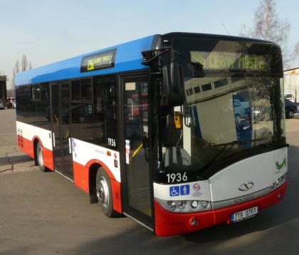 Další nové autobusy v barvách PID: 2  krátké Solarisy