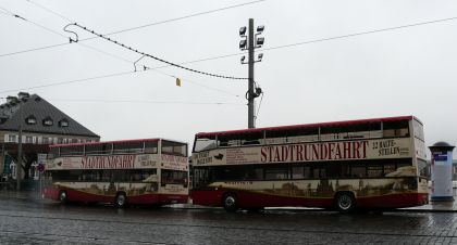 Dopravní pohlednice z Drážďan I. Hop On Hop Off, autobus DB do Berlína