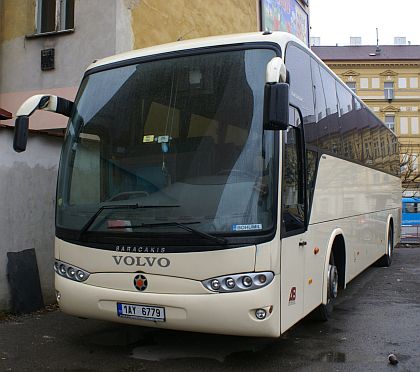 Na parkovišti hotelu Olympik se obvykle naleznou zajímavá vozidla