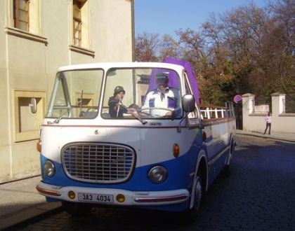 Historické autobusy jako filmové hvězdy: Škoda 706 RTO vyhlídkový o víkendu