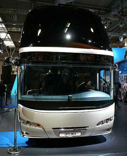 'red dot design award' pro NEOPLAN Skyliner