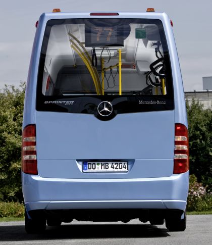 Představujeme minibusy Mercedes-Benz III. Tříosý Sprinter City 77