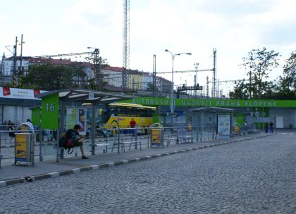 ÚAN Florenc bez lávek a v zelenošedém designu