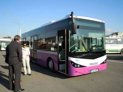 Záběry malokapacitního autobusu ISUZU CITIBUS z testovacího turné