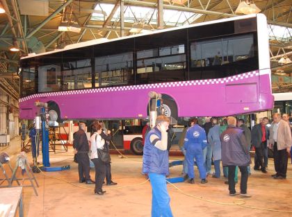 Záběry malokapacitního autobusu ISUZU CITIBUS z testovacího turné