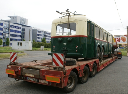 Velká fotoreportáž z příjezdu  rekonstruovaného trolejbusu  3 Tr3 do Techmanie